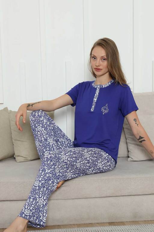 Nakışlı Kadın Pijama Takımı -Saks Mavi Etnik Desenli Kısa Kol Likralı Rink Viskon 2865KY - Alimer (1)